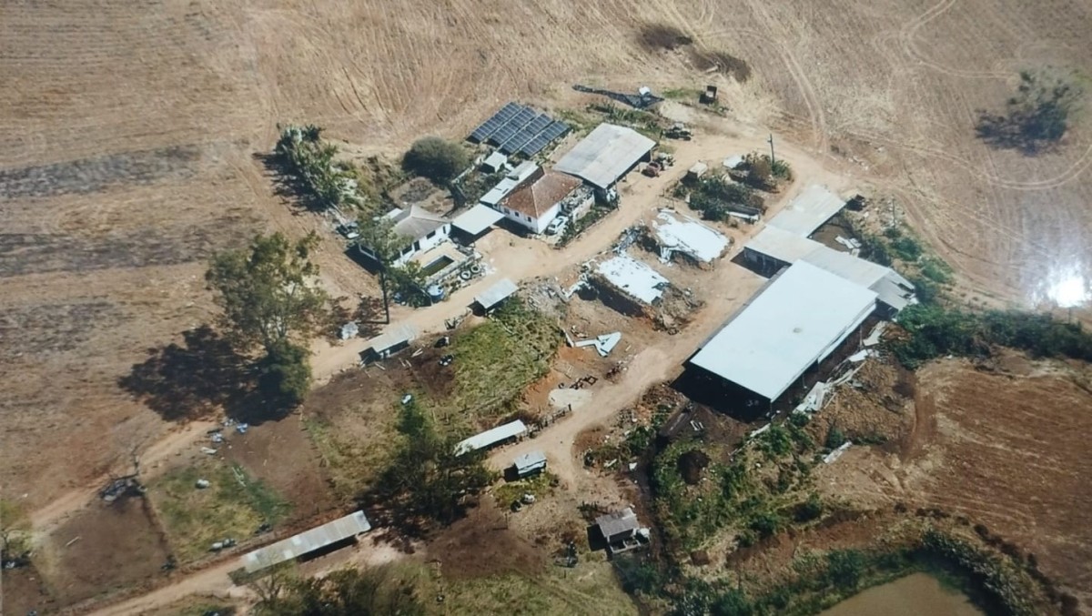 Chácara, 1 quarto, 19 hectares - Foto 1