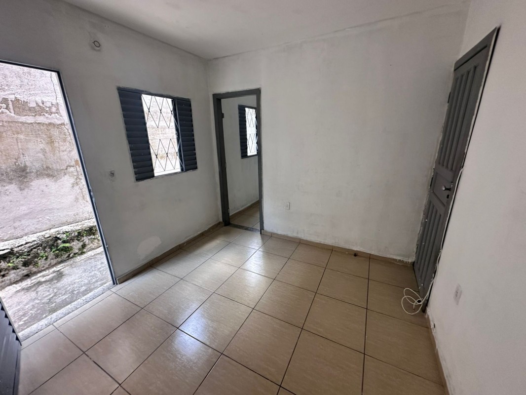 Casa, 2 quartos, 200 m² - Foto 1