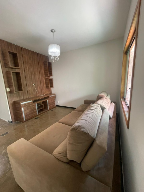 Casa, 2 quartos, 180 m² - Foto 1