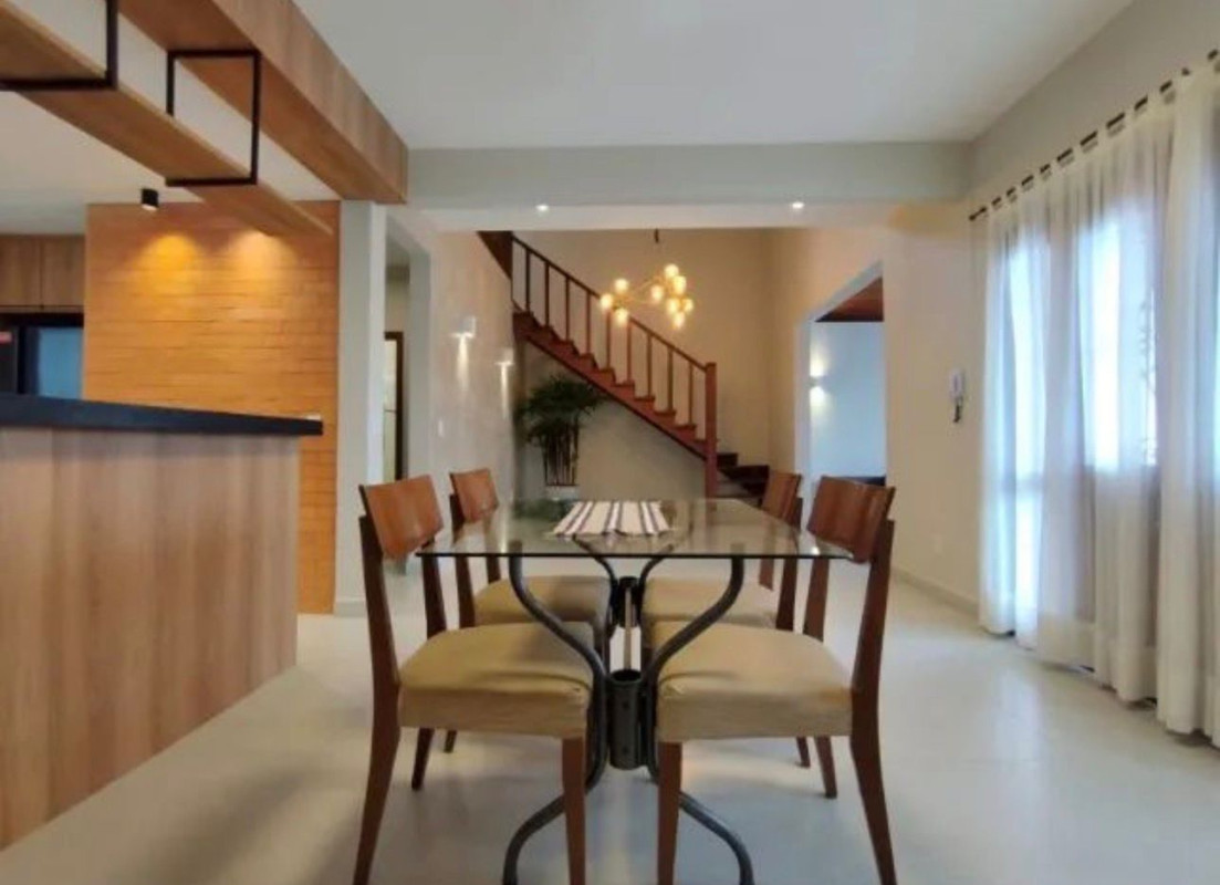 Casa, 4 quartos, 290 m² - Foto 2