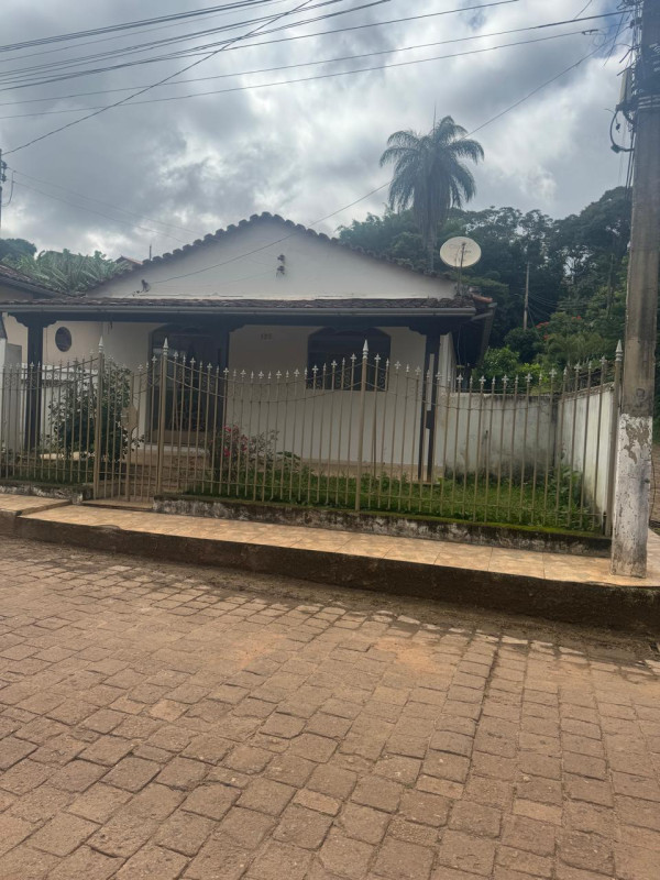 Casa, 4 quartos, 180 m² - Foto 1