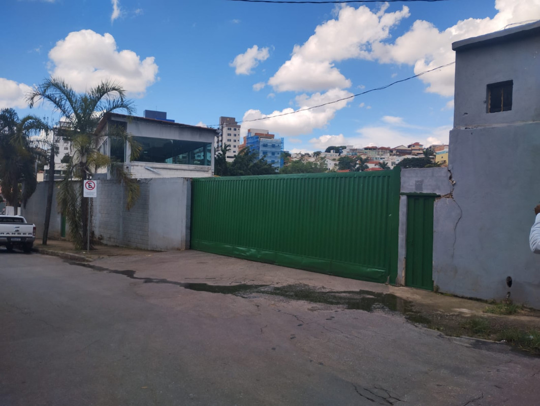Depósito-Galpão, 2200 m² - Foto 1