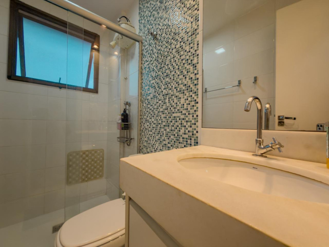 Cobertura, 3 quartos, 197 m² - Foto 2