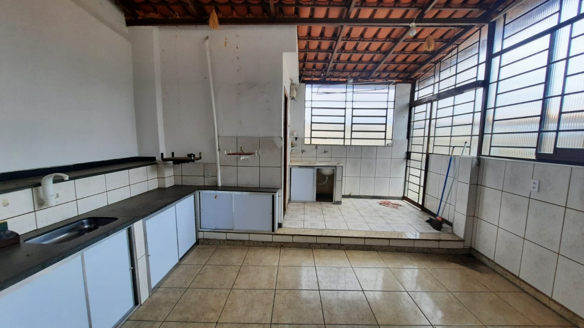 Casa, 3 quartos, 352 m² - Foto 25