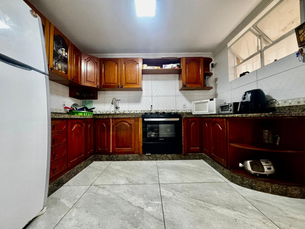 Casa, 4 quartos, 239 m² - Foto 9