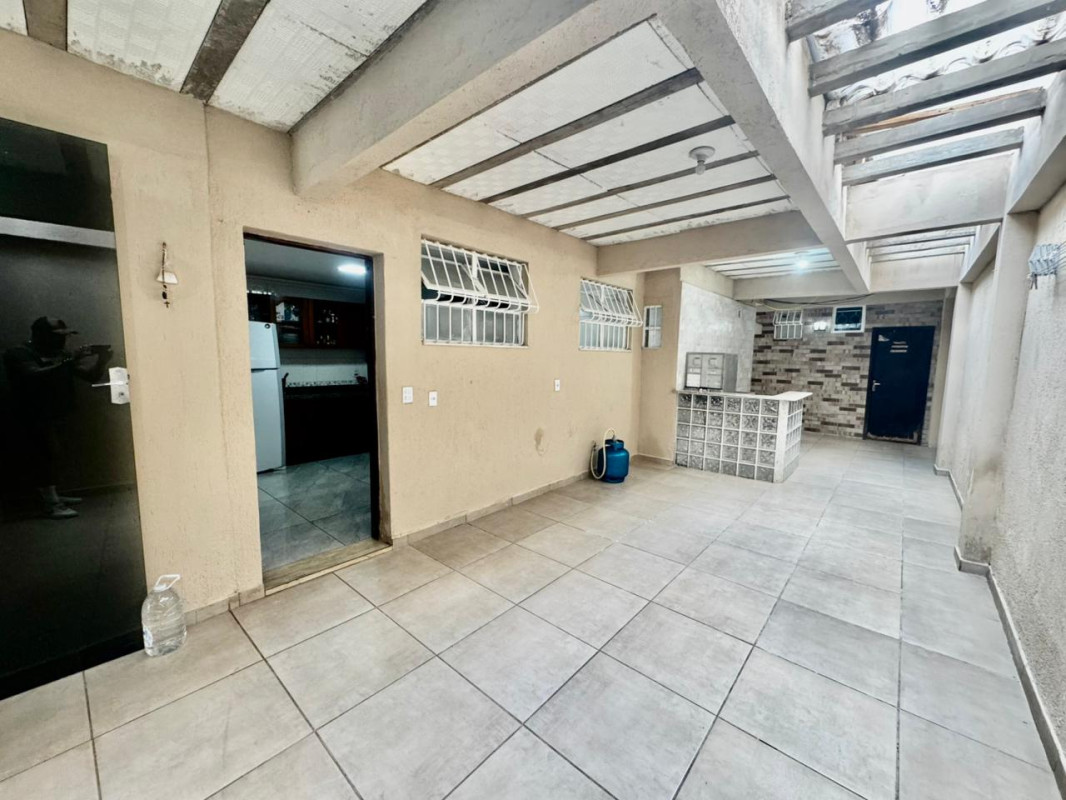 Casa, 4 quartos, 239 m² - Foto 8