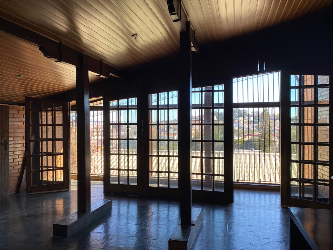 Casa, 3 quartos, 300 m² - Foto 1