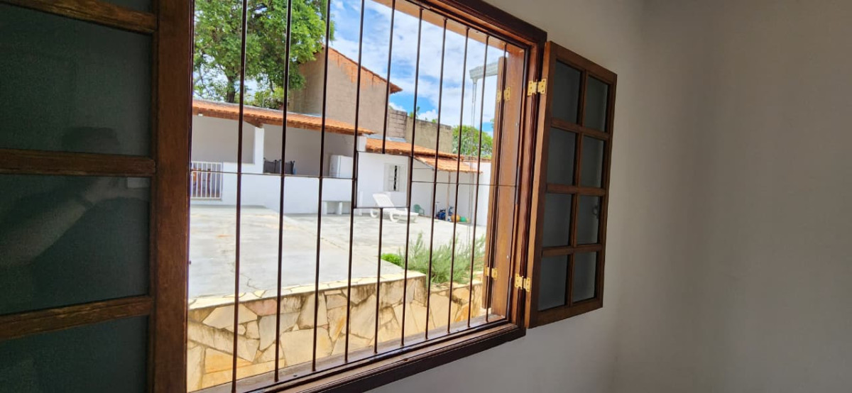 Casa, 4 quartos, 180 m² - Foto 2