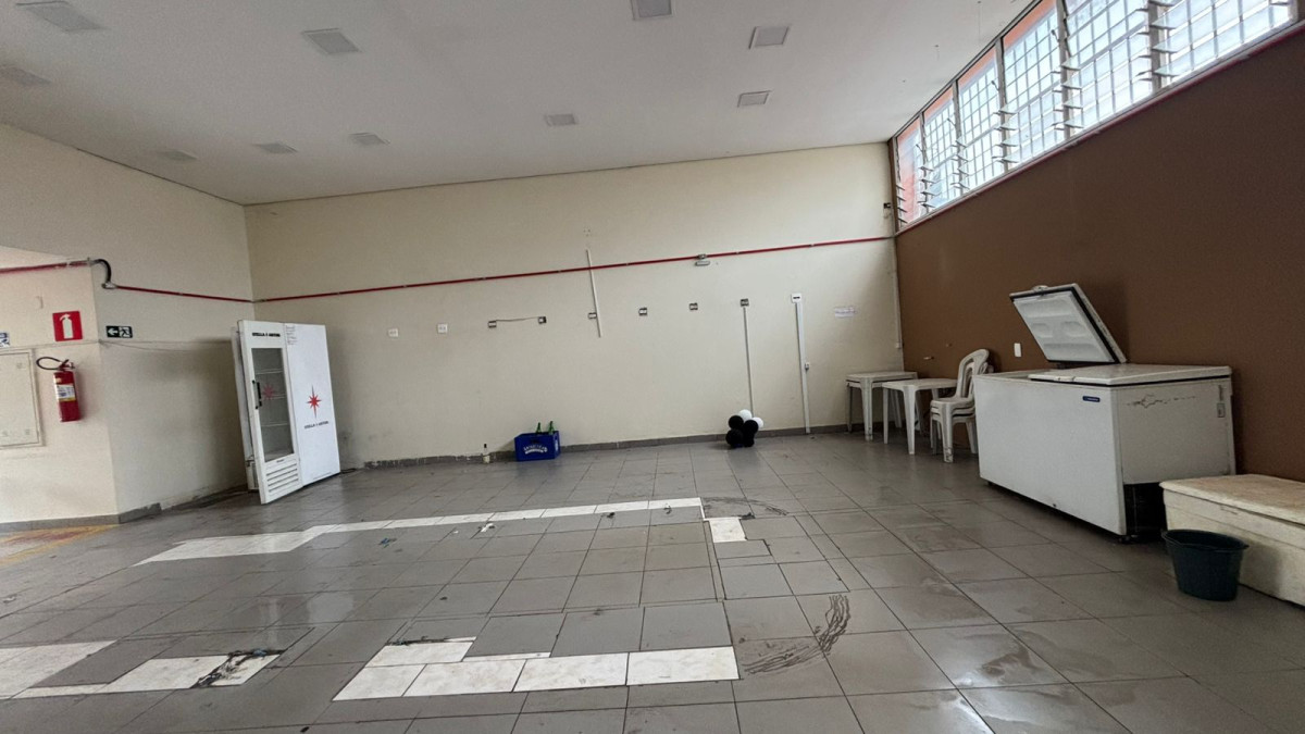 Loja-Salão, 200 m² - Foto 3