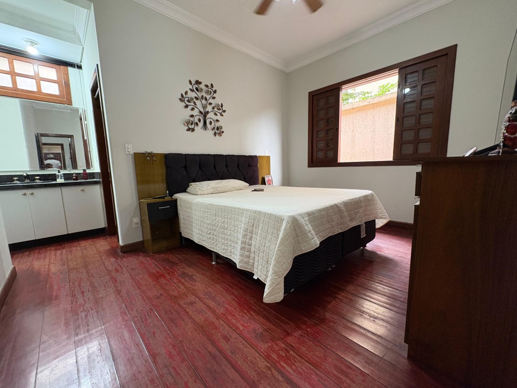Casa, 4 quartos, 384 m² - Foto 2