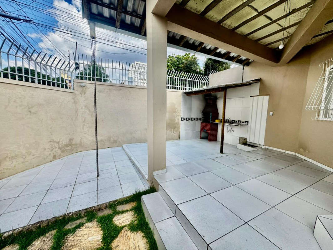 Casa, 4 quartos, 239 m² - Foto 3