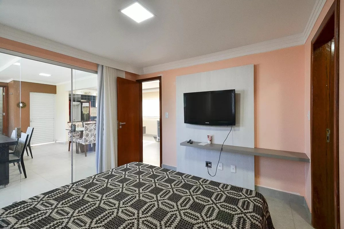 Cobertura, 4 quartos, 215 m² - Foto 13