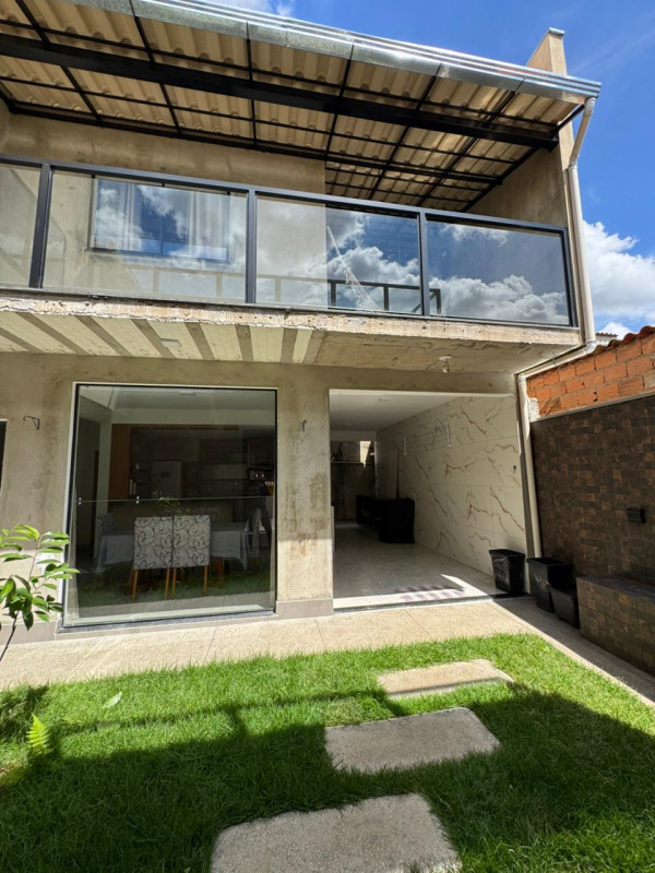 Casa, 3 quartos, 200 m² - Foto 1