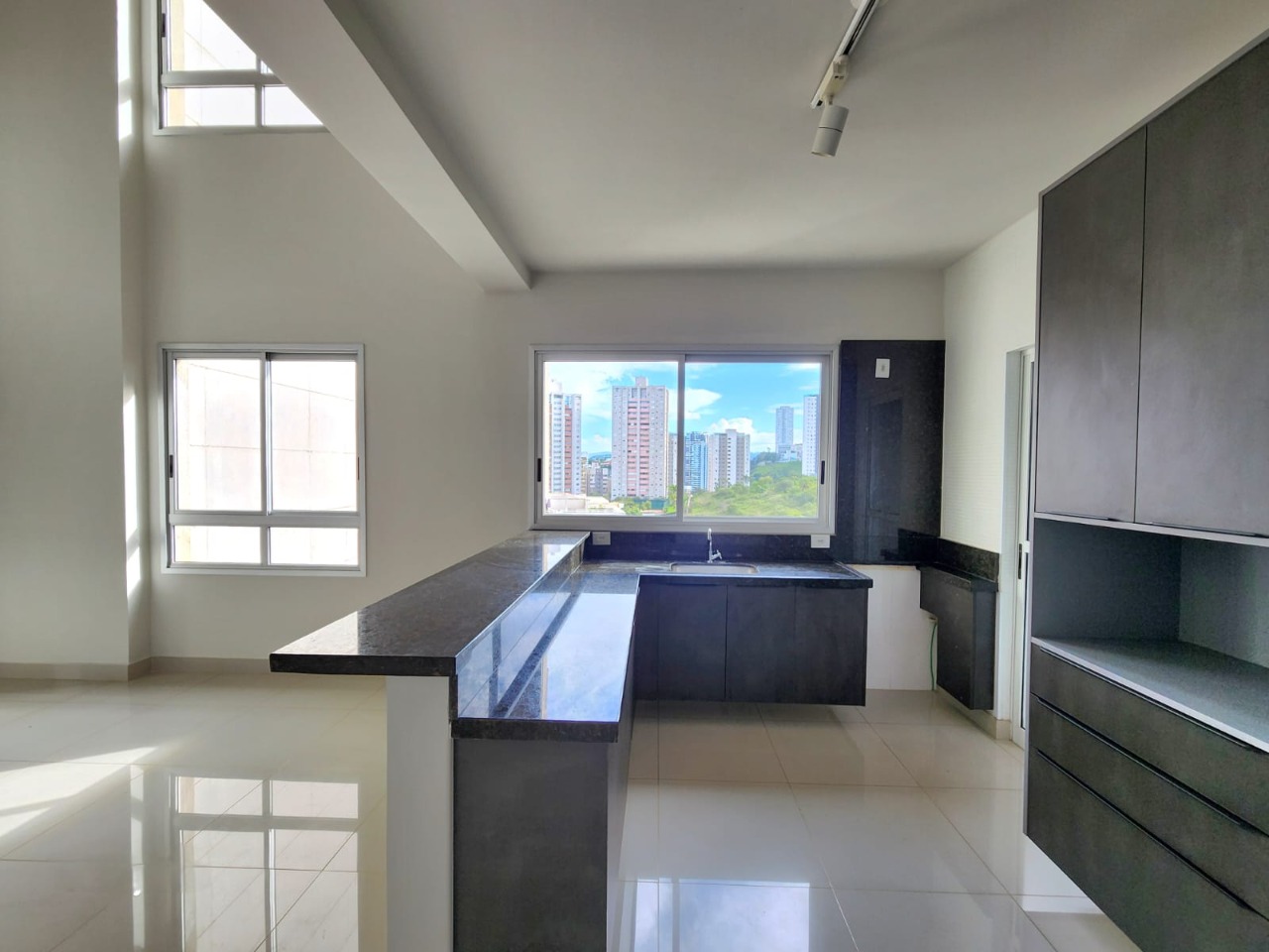Apartamento, 1 quarto, 64 m² - Foto 2