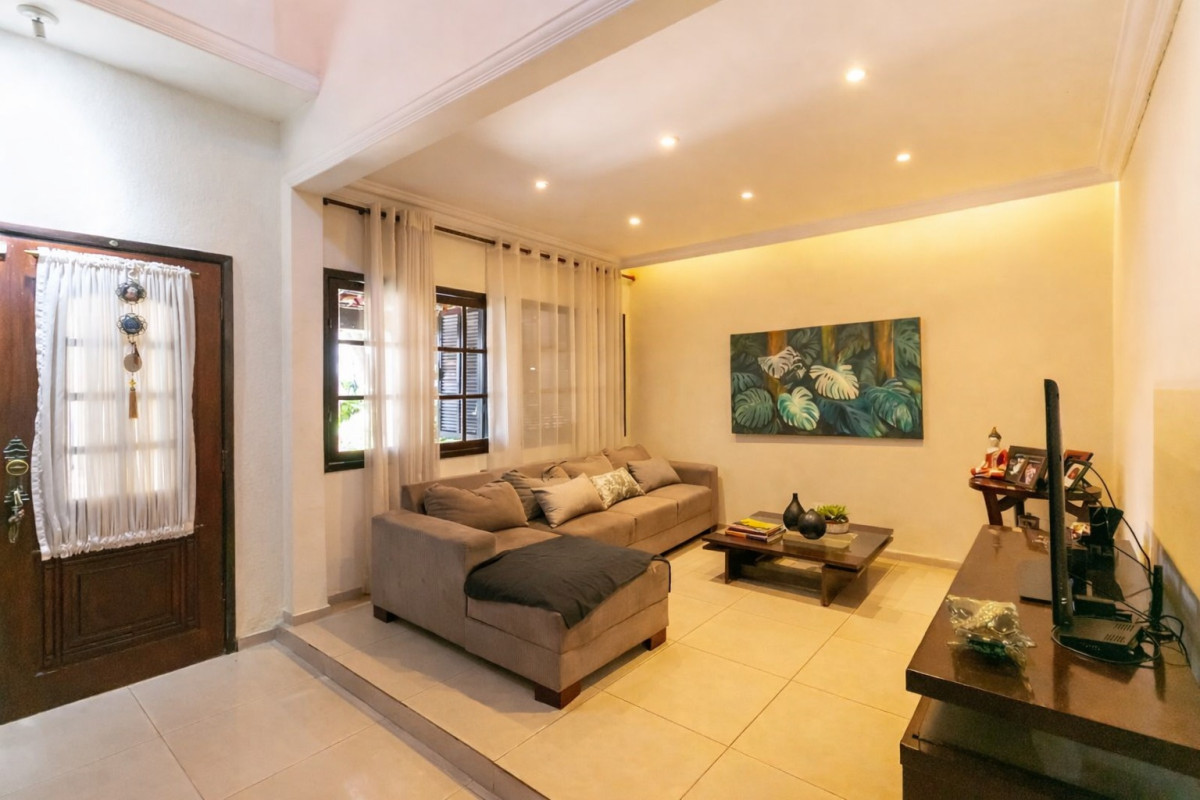 Casa, 3 quartos, 300 m² - Foto 1