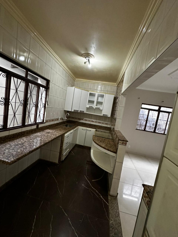 Casa, 4 quartos, 390 m² - Foto 4