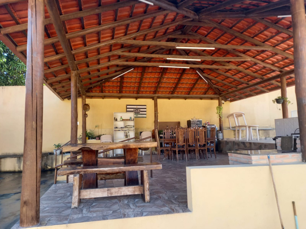 Casa, 3 quartos, 235 m² - Foto 2