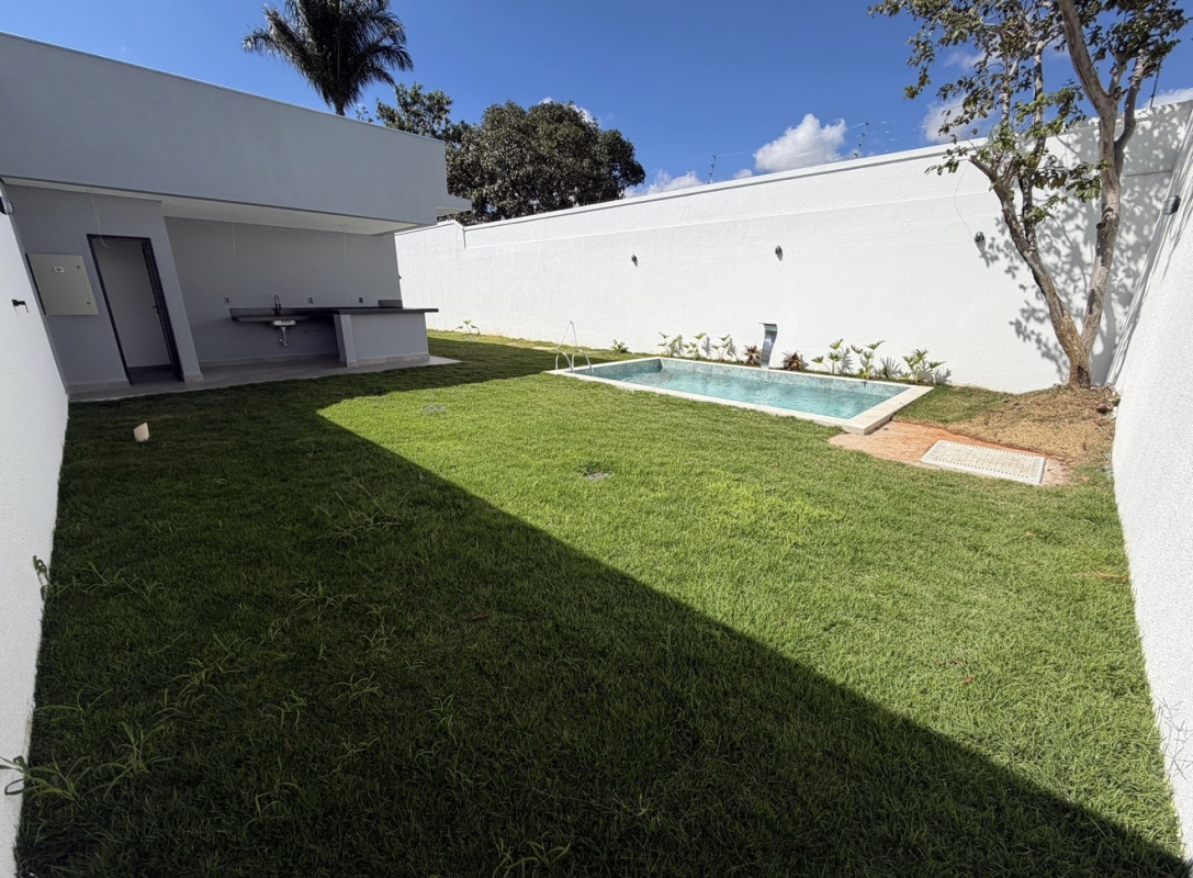 Casa, 4 quartos, 240 m² - Foto 2