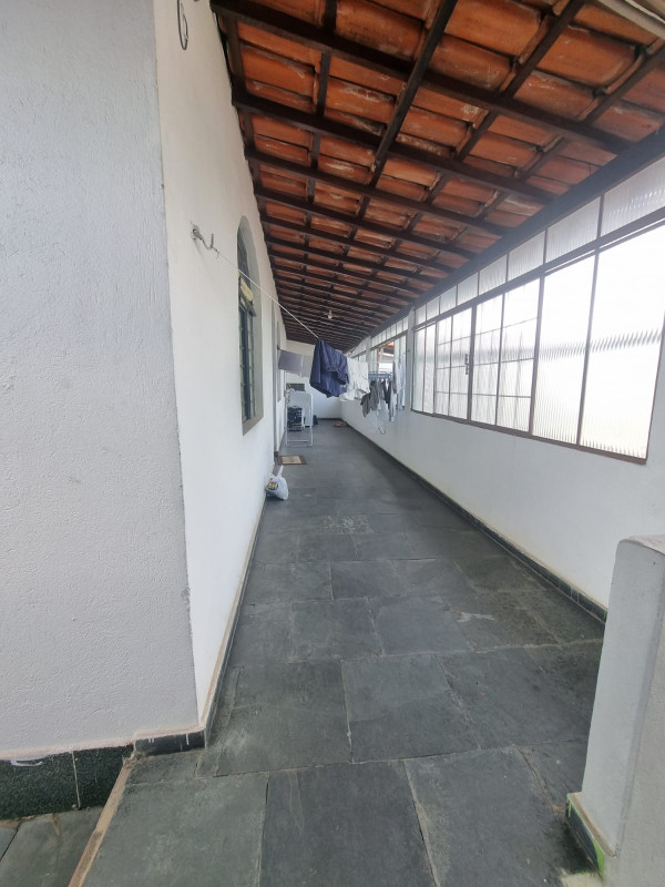 Casa, 4 quartos, 360 m² - Foto 2