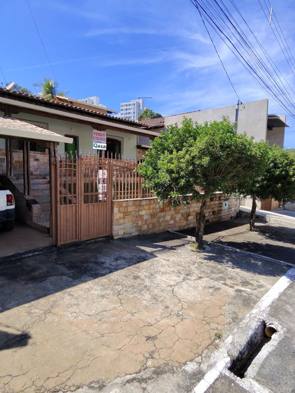 Casa, 3 quartos, 250 m² - Foto 1