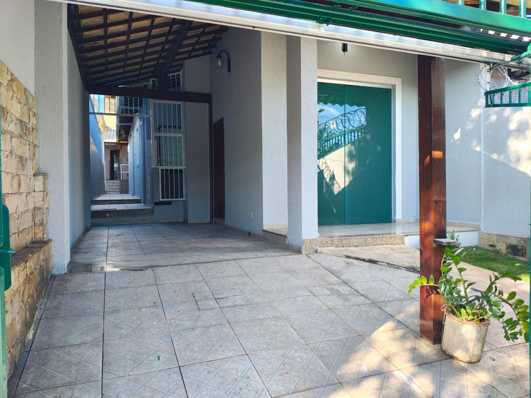 Casa, 3 quartos, 180 m² - Foto 1