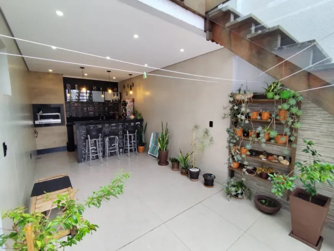 Casa, 3 quartos, 168 m² - Foto 2
