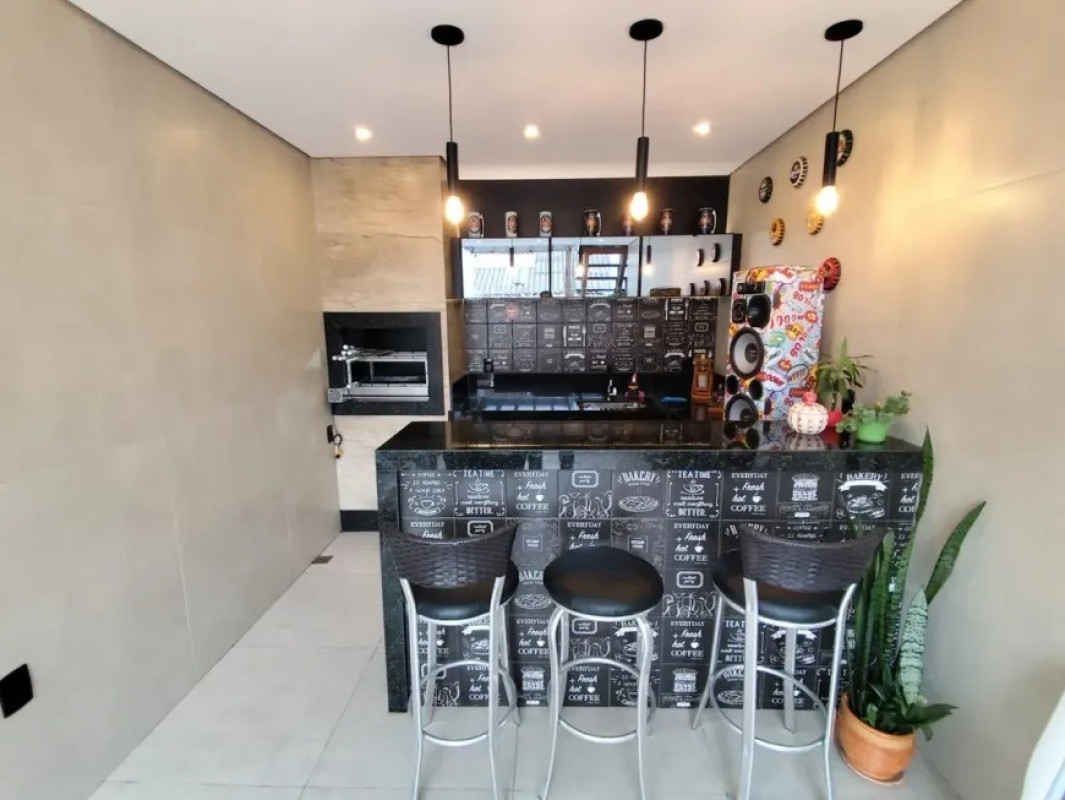 Casa, 3 quartos, 168 m² - Foto 1