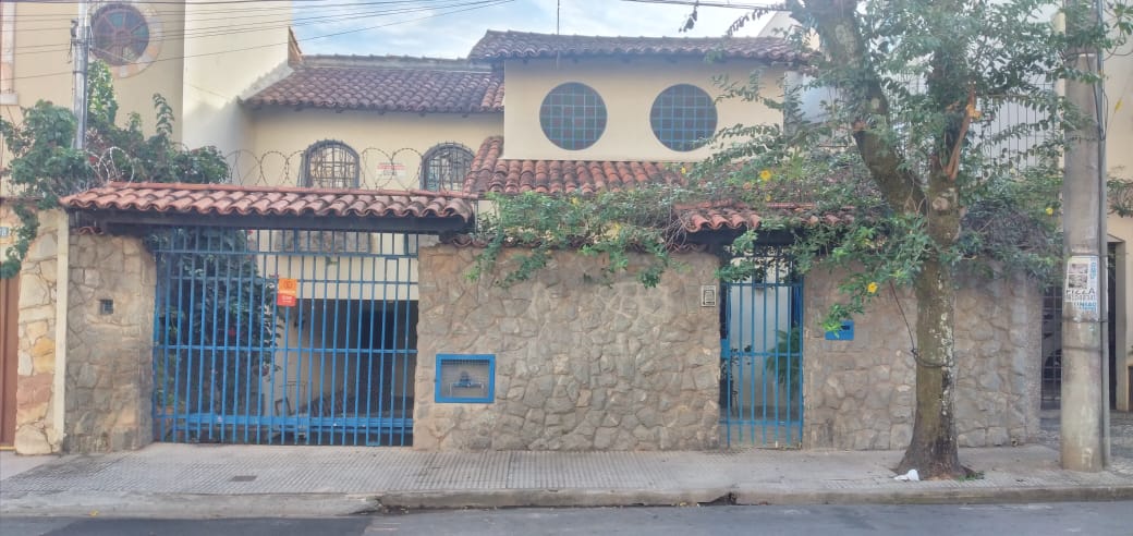 Casa, 4 quartos, 300 m² - Foto 1