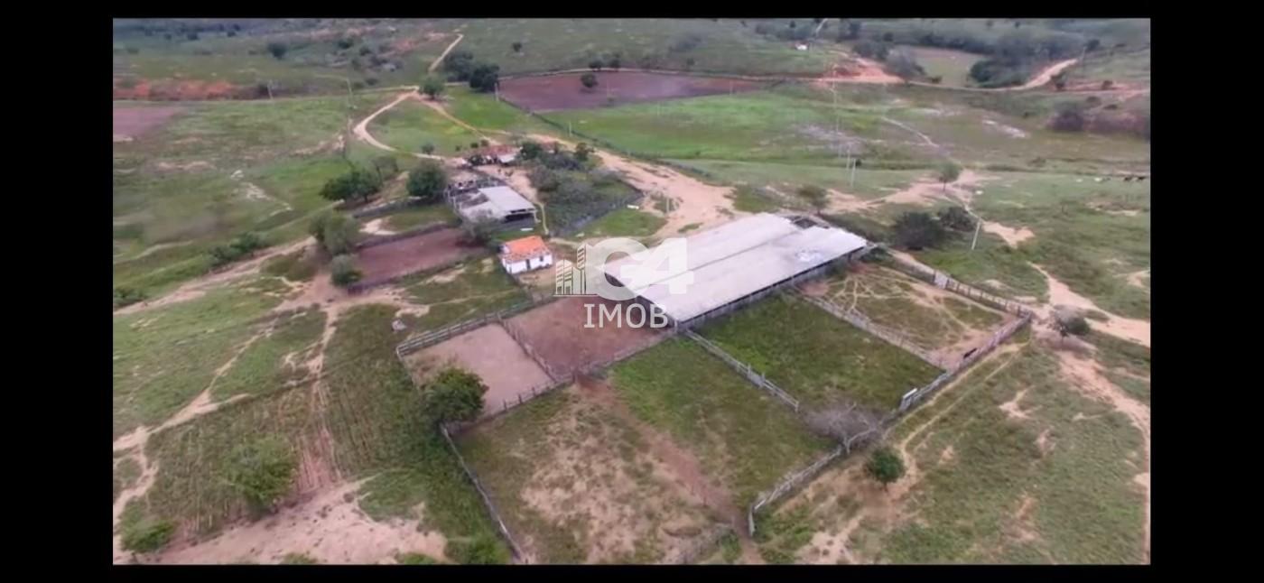 Fazenda, 2 quartos - Foto 16