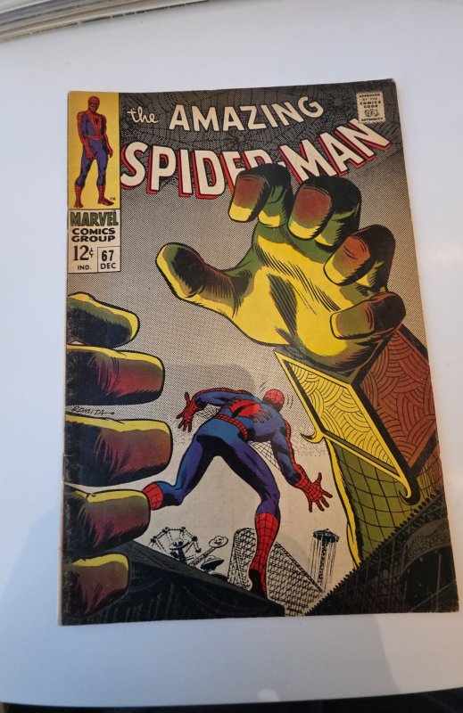 The Amazing Spider-Man #67 (1968)to squash a spider Mod foxxing/tanning