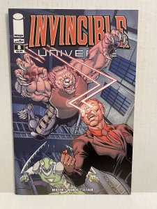 Invincible Universe #8 (2013) Unlimited combimed shipping on all items!