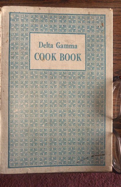 Delta Gamma 1922 cookbook,271p