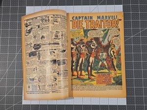 Captain Marvel #10 Number 1 Cover App (Marvel Comics Feb-1969)