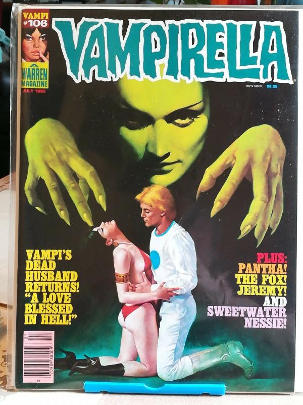 Vampirella comic book set of 8 in fine condition 