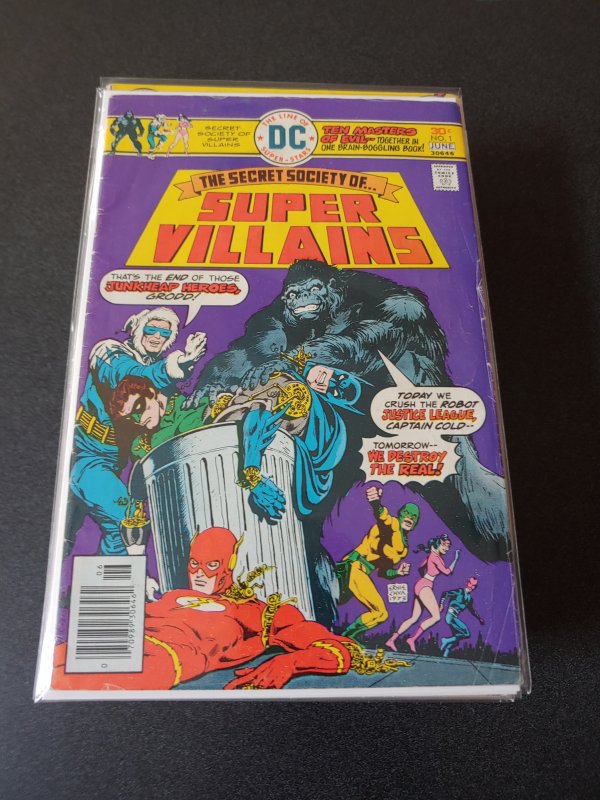 Secret Society of Super-Villains #1 (1976)
