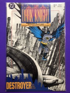 Legends of the Dark Knight #27 (1992) VF + / -