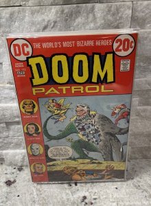 Doom Patrol #123 - Menace of the Turnabout Heroes (DC, 1973) 7.5/8.0 Copy