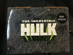 INCREDIBLE HULK GRAY  MINI STATUE MIB 8 AND 1/2  TALL SCULPT BY BOWEN