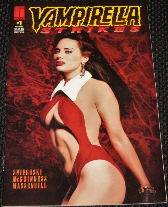 Vampirella Strikes #1 (1995)