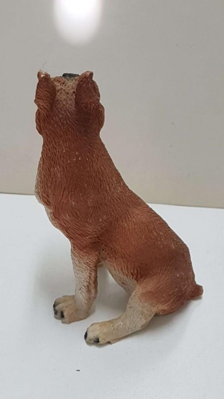 Figura de perro de resina: Boxer de 10x7 cm