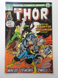 Thor #207 (1973) vs Loki! Gorgeous VF-NM Condition!