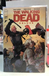 The Walking Dead Deluxe #25 Cover E (2021)