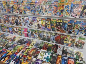 Huge Lot 150+ Comics W/ Green Arrow, Legends, Superboy, +More! Avg VF- Cond!