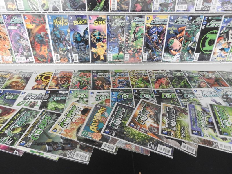 Huge Lot 160+ Comics W/ Green Lantern, & Green Lantern Corps! Avg VF+ see desc