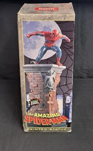 BOWEN DESIGNS AMAZING SPIDER-MAN PAINTED STATUE MARVEL 4657/5000