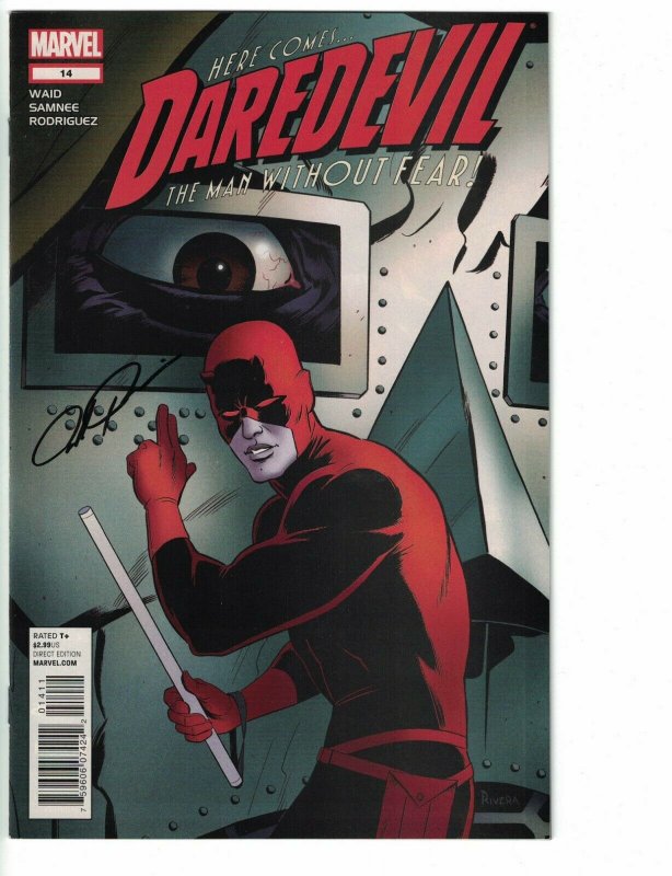 Daredevil (3rd Series) #14 VF/NM signed by Paolo Rivera - Marvel 2012
