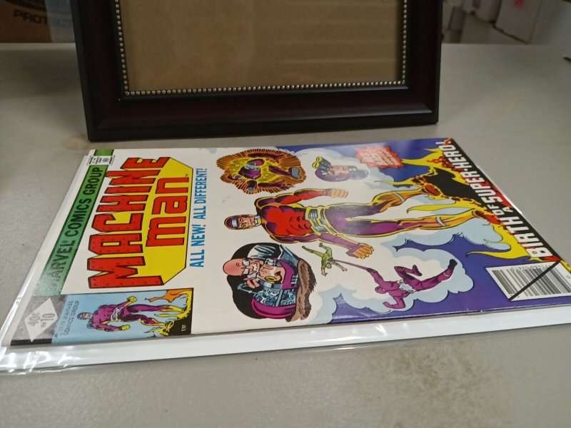 MACHINE MAN #10 NM-  MARVEL COMICS *1979* P03