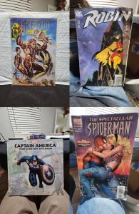 Lot of 4 Comics (See Description) Robin, Spider Man