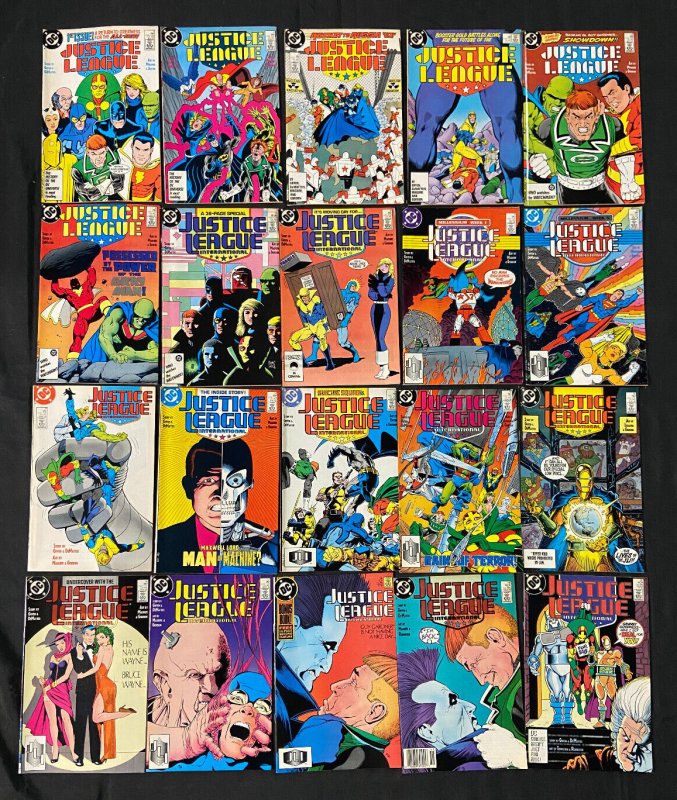 JUSTICE LEAGUE LOT NEAR 100 COMICS KEVIN MAGUIRE, ADAM HUGHES, DAN JURGENS FN/VF