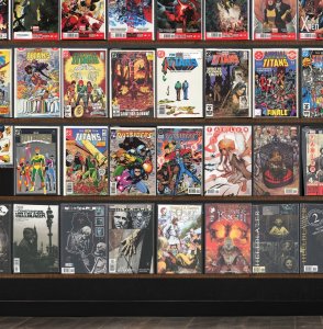 Huge Lot 150+ Comics with All New X-Men, Hellblazer, H E R O, Fables & More!